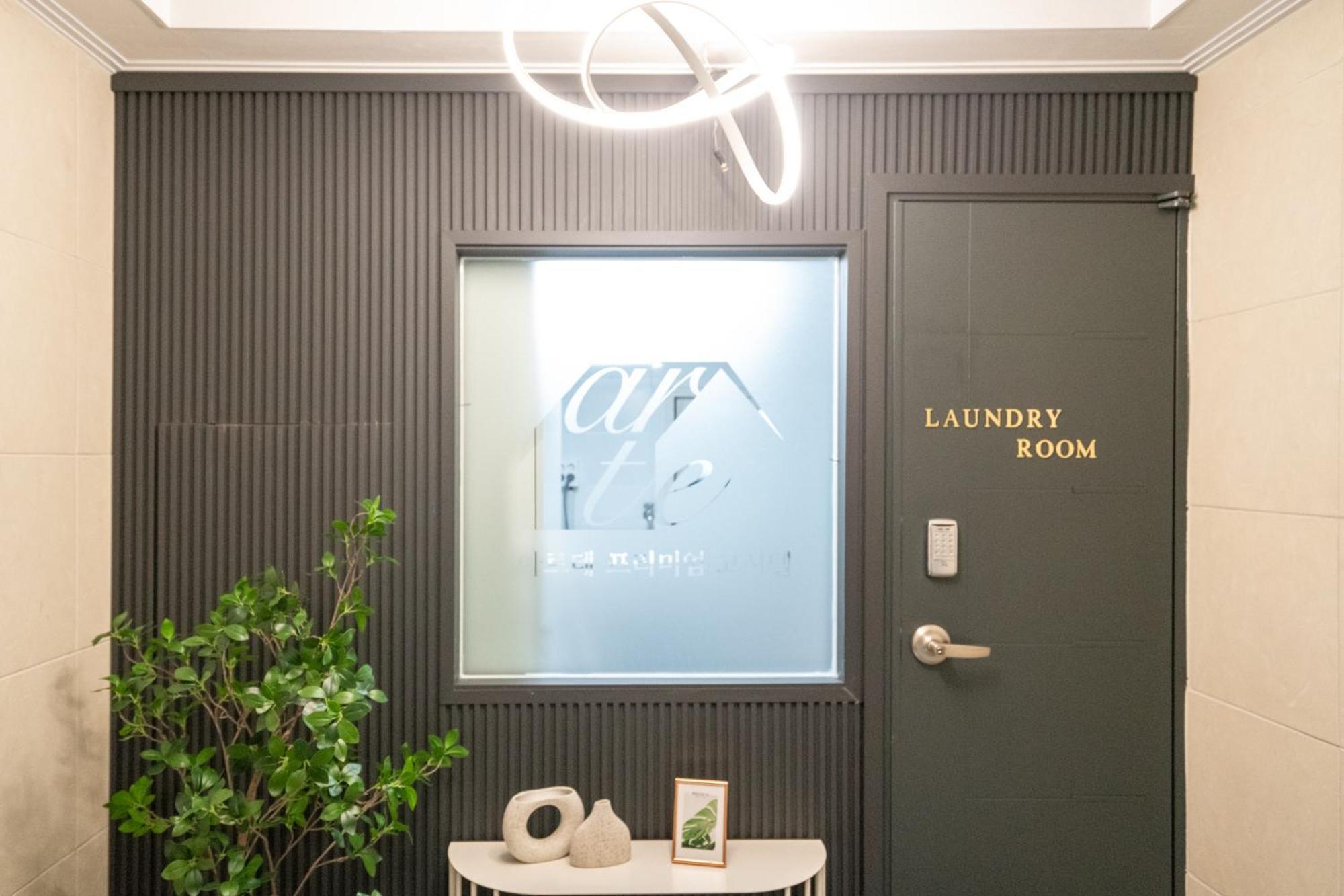 Arte Premium Oneroomtel Myeongdong Seul Esterno foto